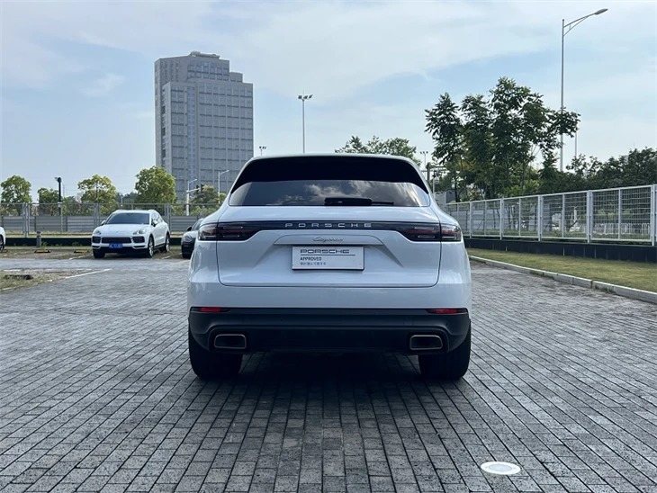 Porsche 2020 Cayenne 3.0T factory